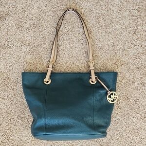 Michael Kors Women Jet Set in Teal Leather Zip Tote Bag with Logo Charm